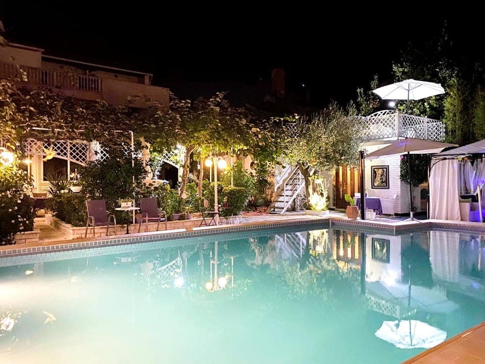 Swimming pool