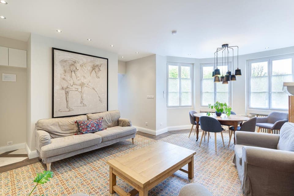 Living room, Dining area, City view