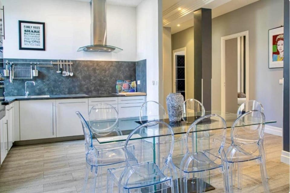 Shower, Bed, Night, Bathroom, Balcony/Terrace, Kitchen or kitchenette, Dining area, Bedroom