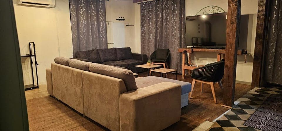 TV and multimedia, Living room, air conditioner