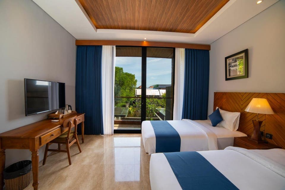 TV and multimedia, Photo of the whole room, Bedroom