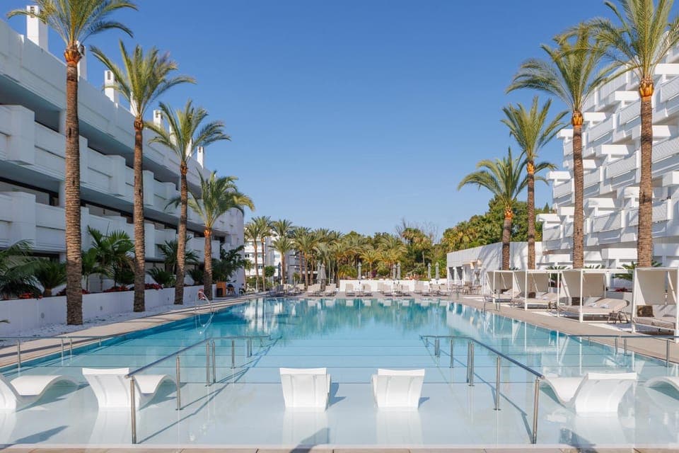 Property building, Swimming pool