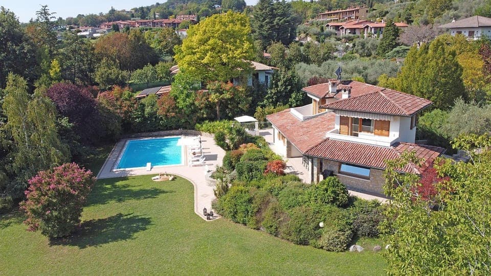 Property building, Natural landscape, Bird's eye view, Garden