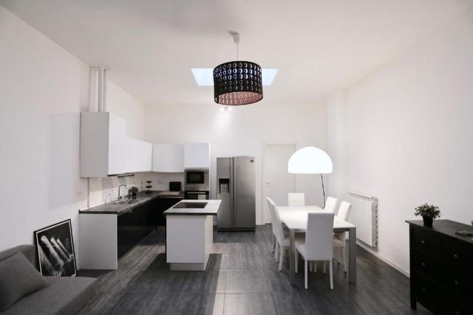 Kitchen or kitchenette, Living room, Seating area, Dining area, minibar, oven, pet friendly, stove