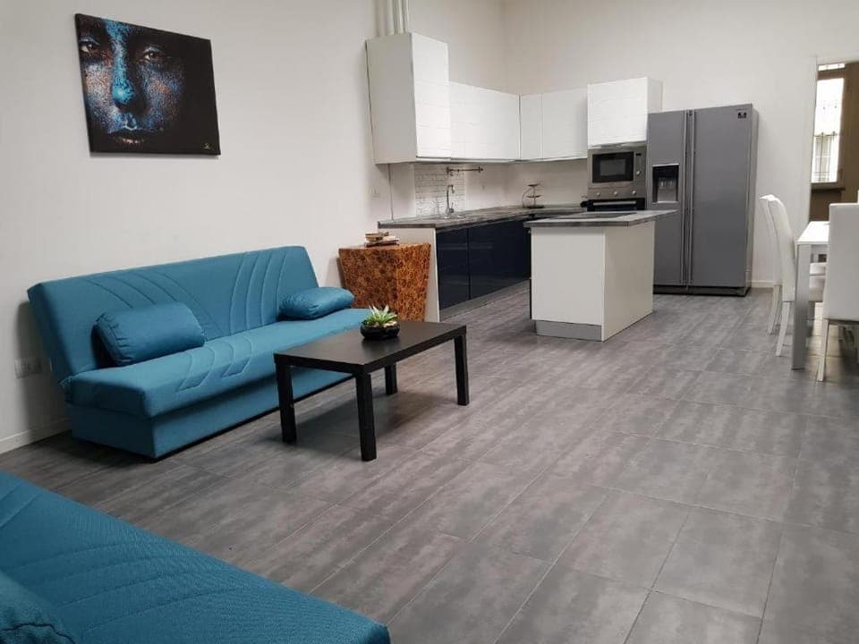 Kitchen or kitchenette, Seating area, Dining area, dishwasher