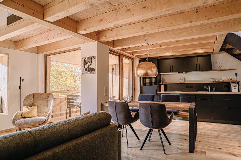 Balcony/Terrace, Living room, Seating area, Dining area, kitchen