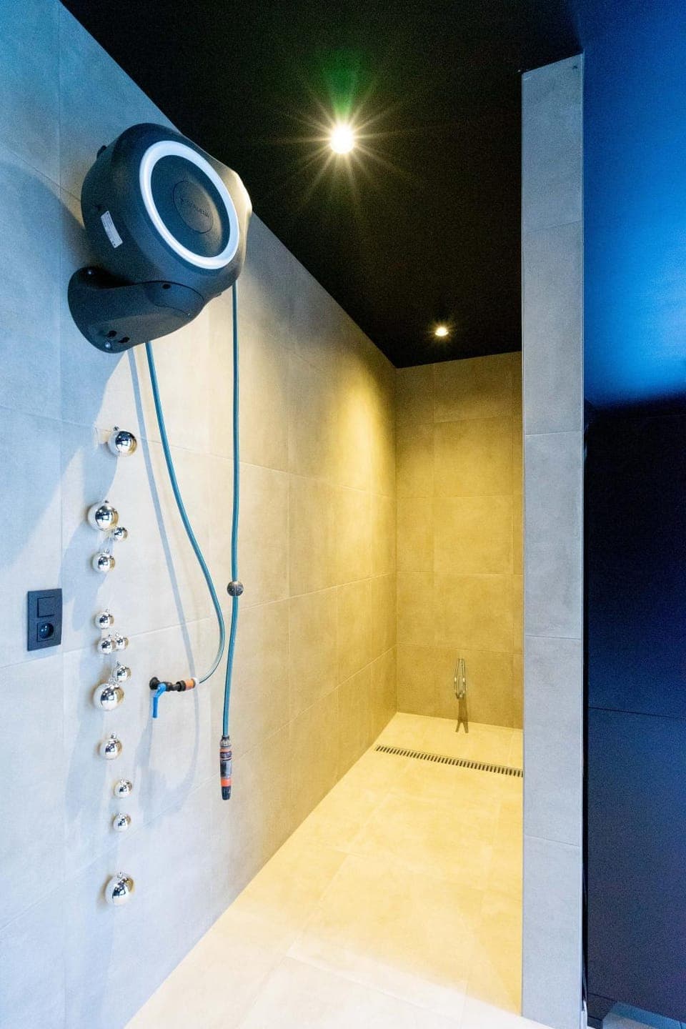 Shower, Property building