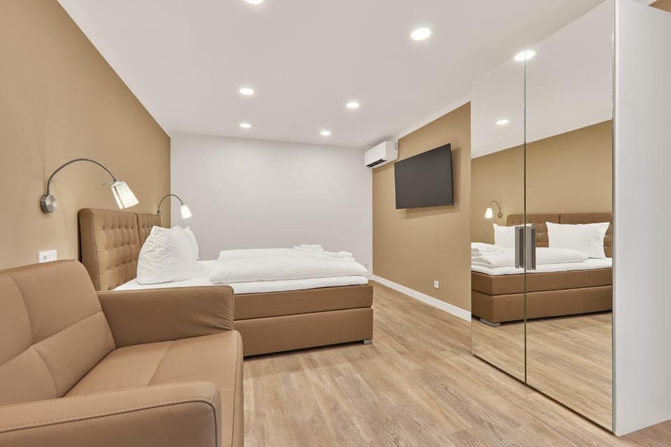 Living room, Photo of the whole room, Bedroom