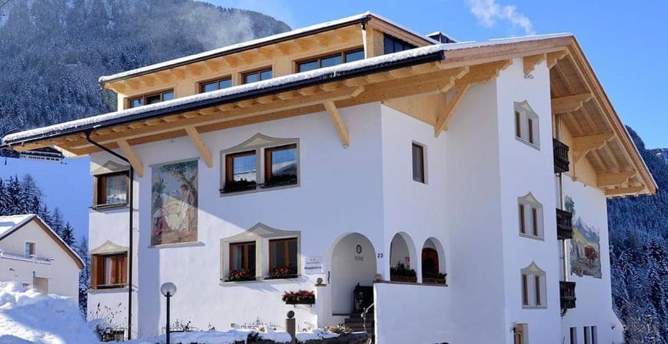 Property building, Facade/entrance, Mountain view