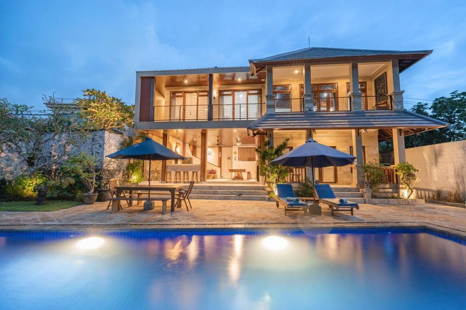 Property building, Swimming pool