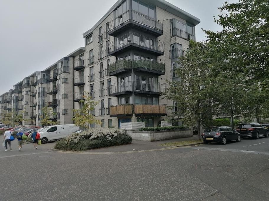 Property building, Street view, Parking