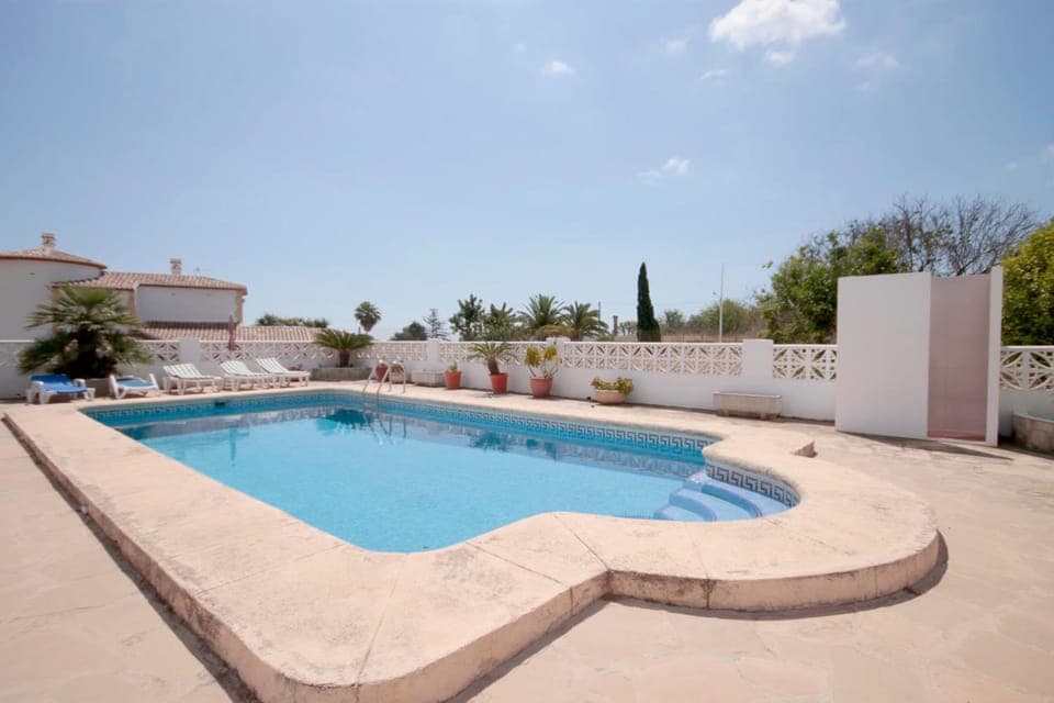 Swimming pool, Swimming pool