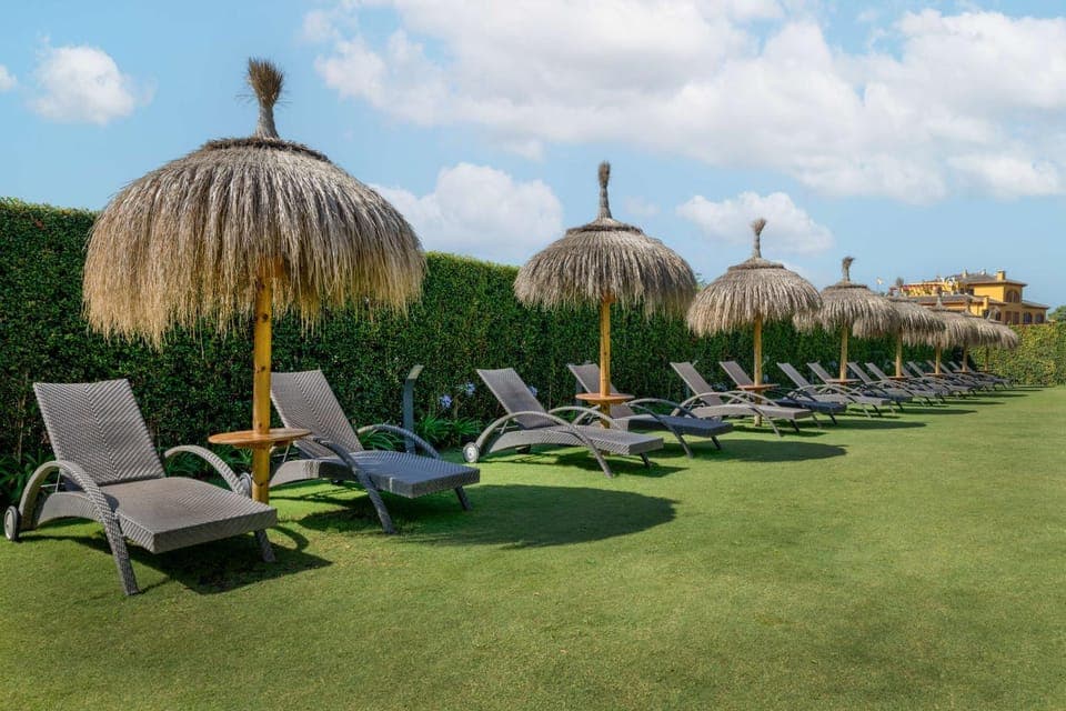 Pool view, Swimming pool