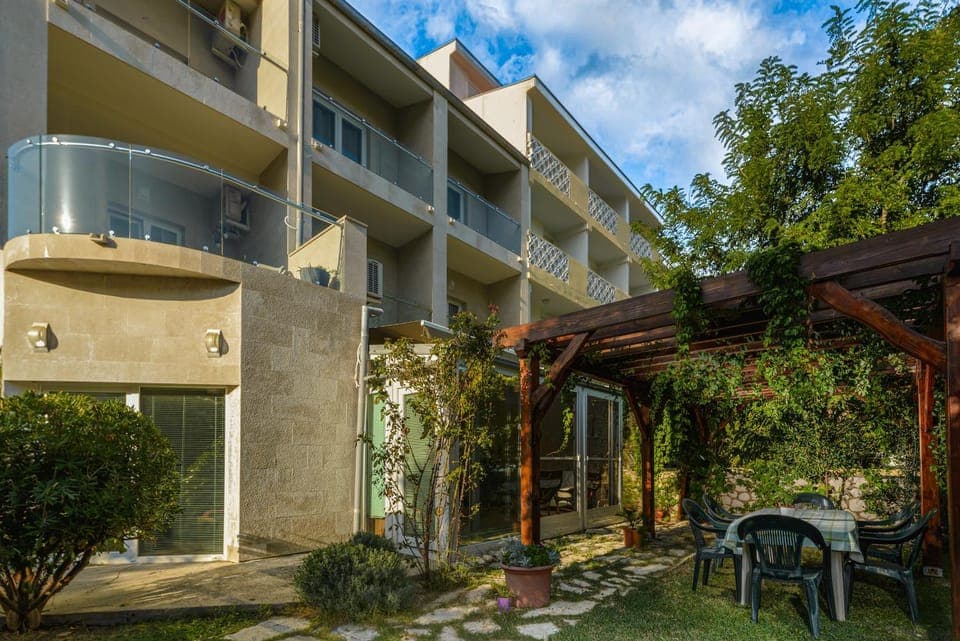 Property building, Garden