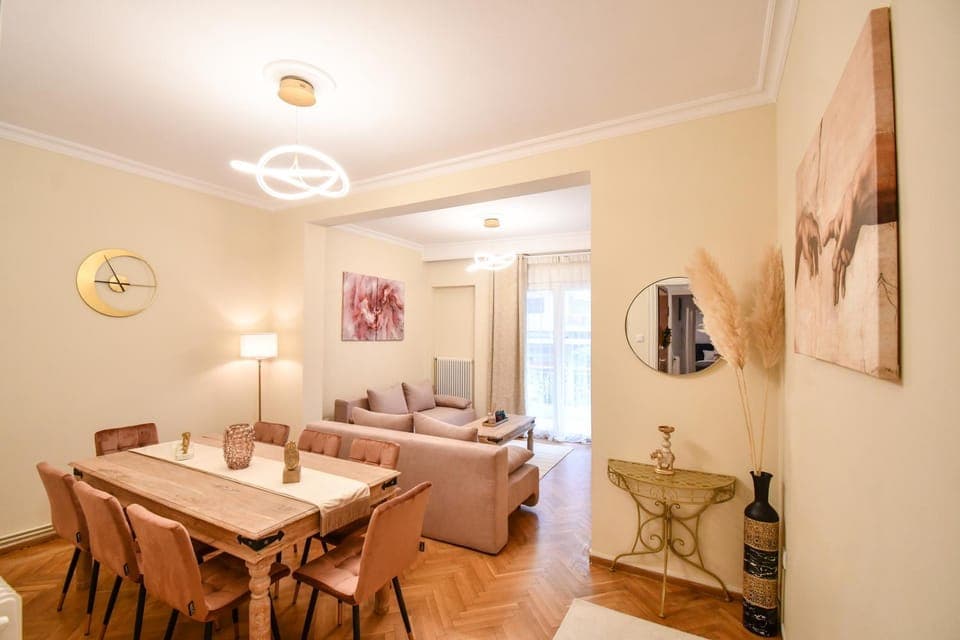 Living room, Dining area