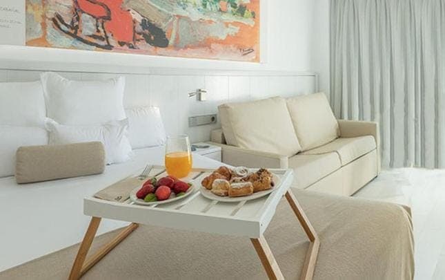 Living room, Food and drinks, Seating area, Food, Breakfast
