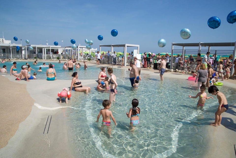 Beach, Swimming pool