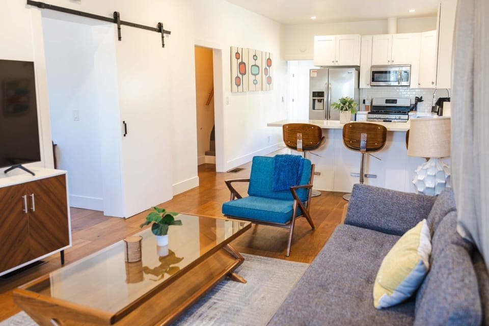 TV and multimedia, Kitchen or kitchenette, Living room, Seating area, Dining area, Evening entertainment, oven, pet friendly