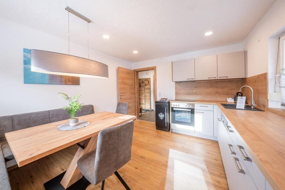 Kitchen or kitchenette, Seating area, Dining area, dishwasher, oven, stove