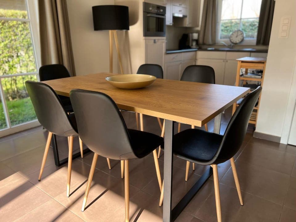 Dining area, kitchen