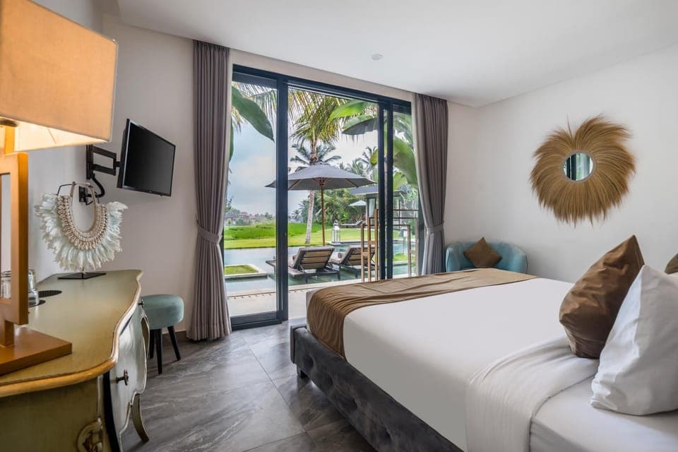 Bed, TV and multimedia, View (from property/room), Bedroom, internet, air conditioner