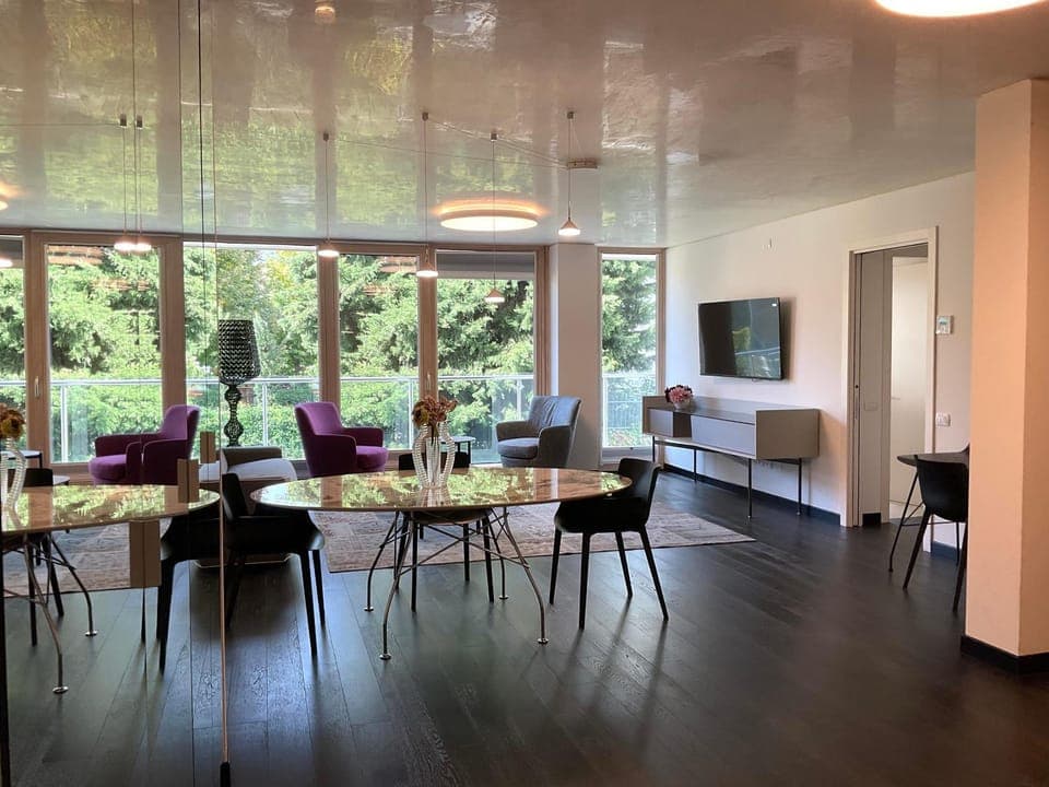 Living room, Dining area