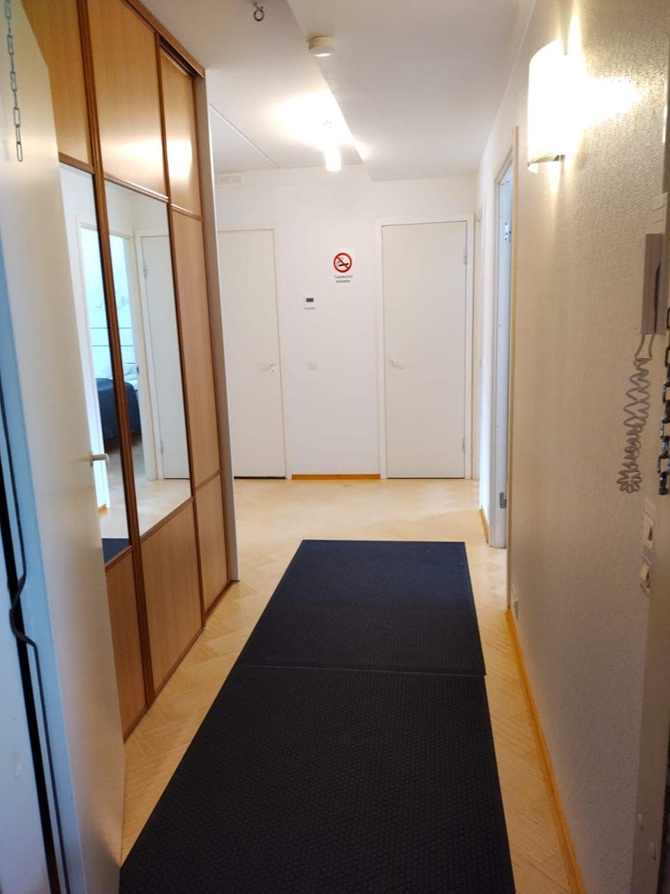 Facade/entrance, wardrobe