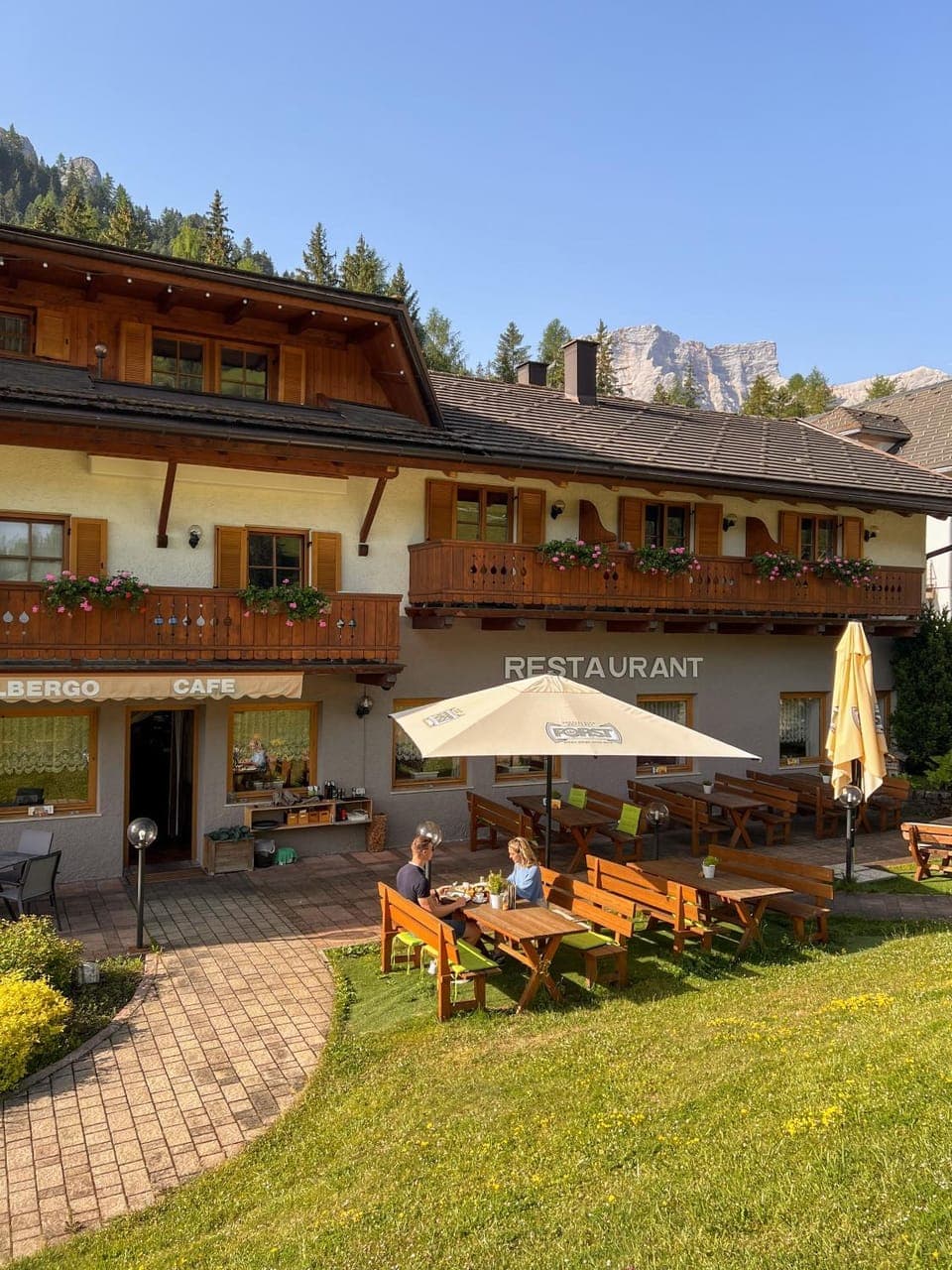 Property building, Garden, Balcony/Terrace