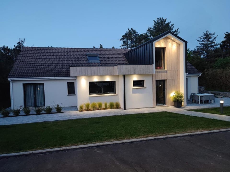 Property building, Night