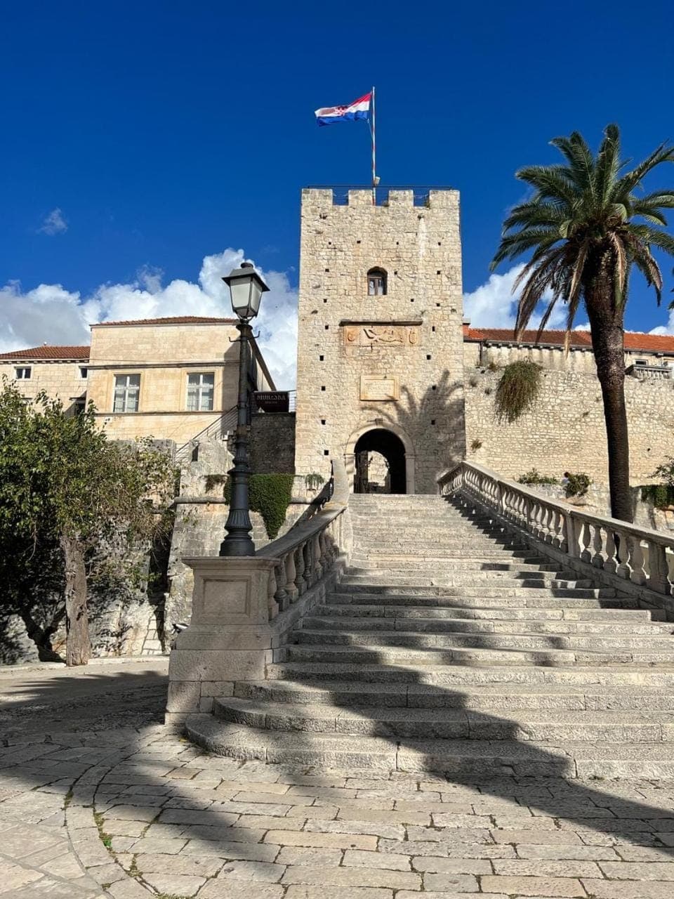 Neighbourhood, Activities, City view, Location