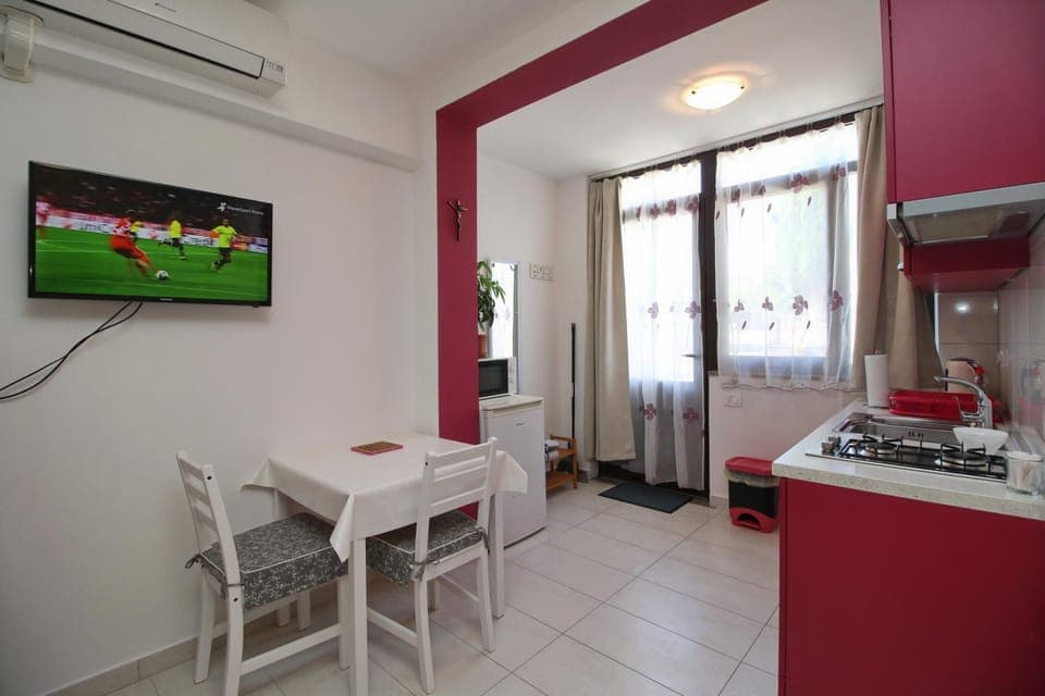 TV and multimedia, Dining area