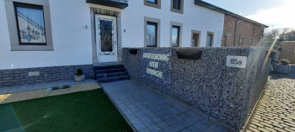 Property building, Facade/entrance