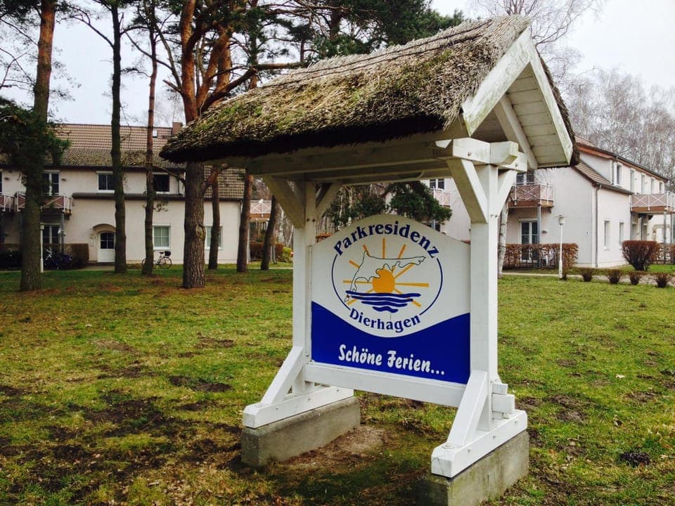 Facade/entrance, Logo/Certificate/Sign