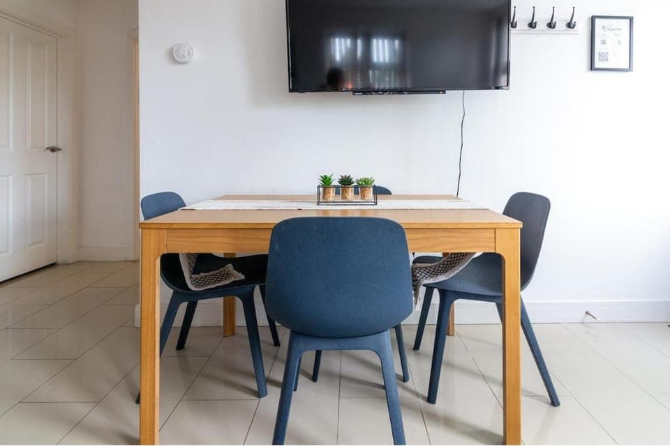 TV and multimedia, Dining area