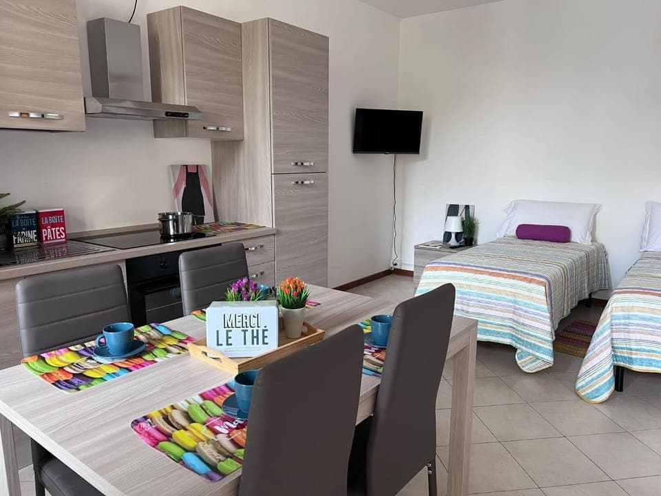 Kitchen or kitchenette, Seating area