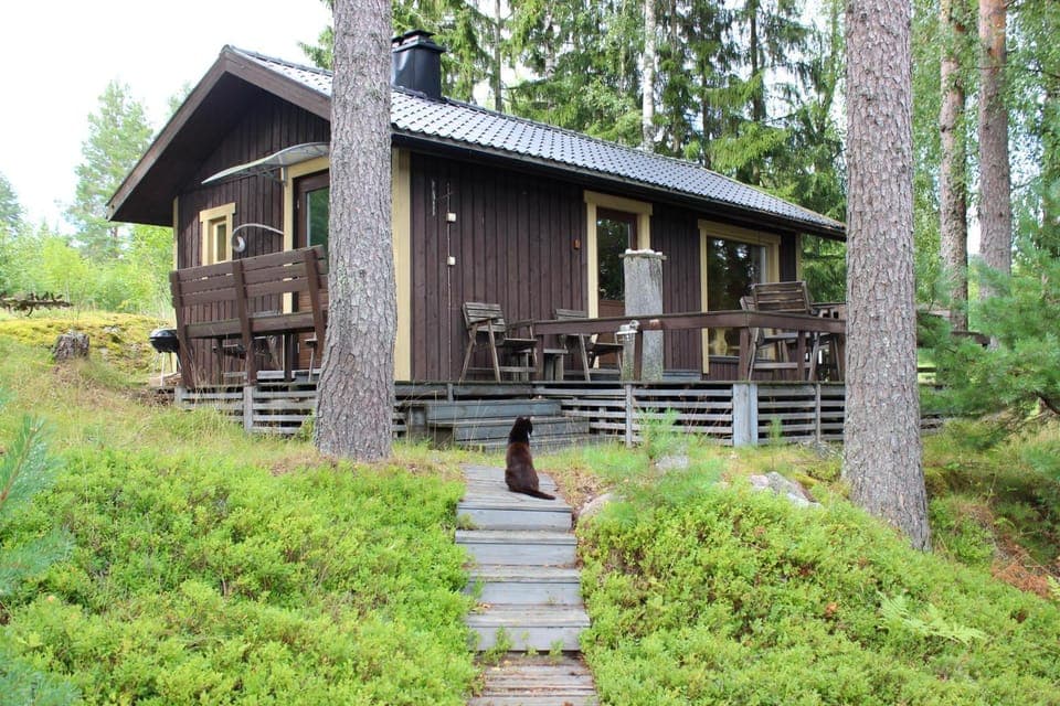 Cozy Cabin by the Lake Cabin in Uusimaa