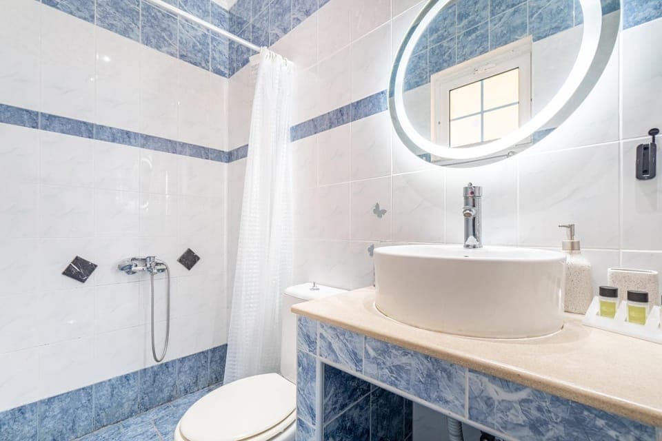 Bathroom, Living room