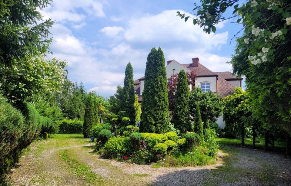 Property building, Garden