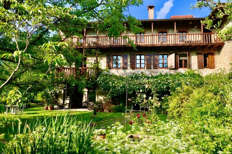 Property building, Natural landscape, Garden, Garden view