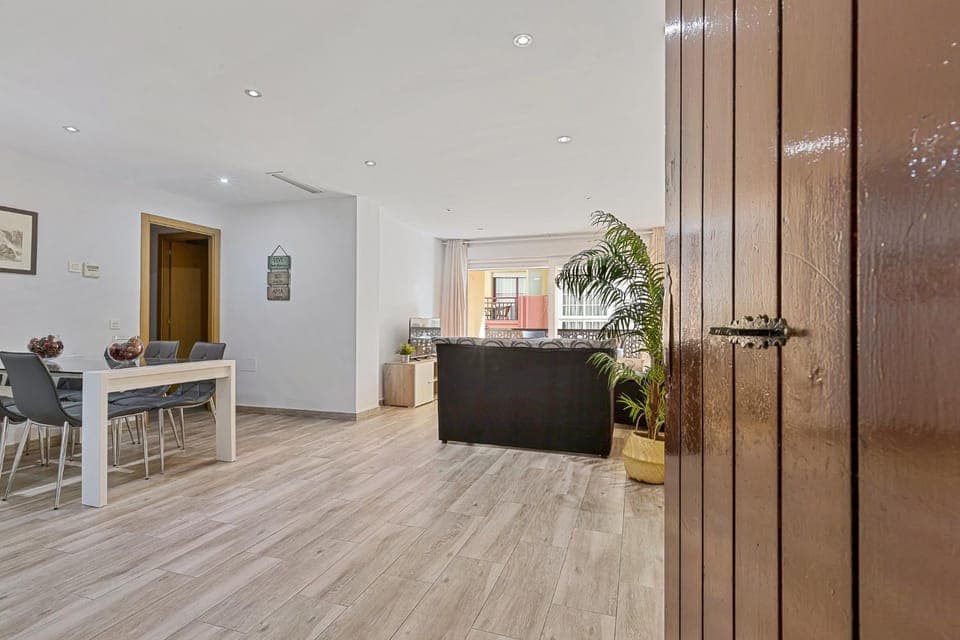 Lounge or bar, Dining area