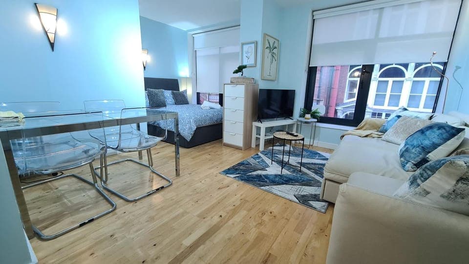 Living room, Seating area