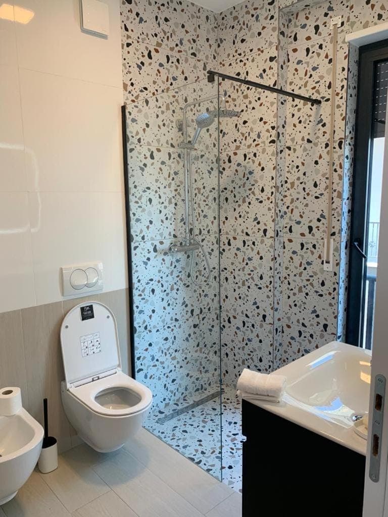 Shower, Toilet, Bathroom, bidet