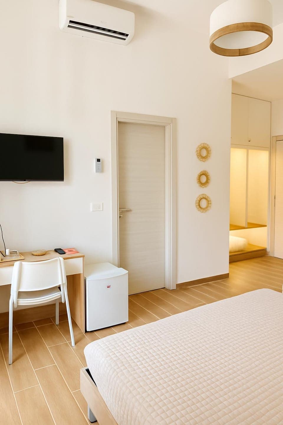 TV and multimedia, Bedroom, wardrobe