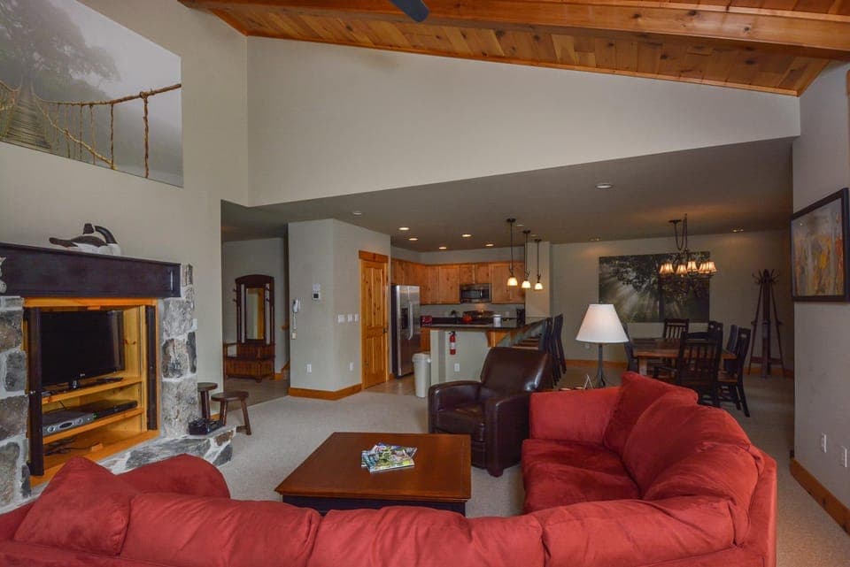 Retreat on Main Street House in McHenry
