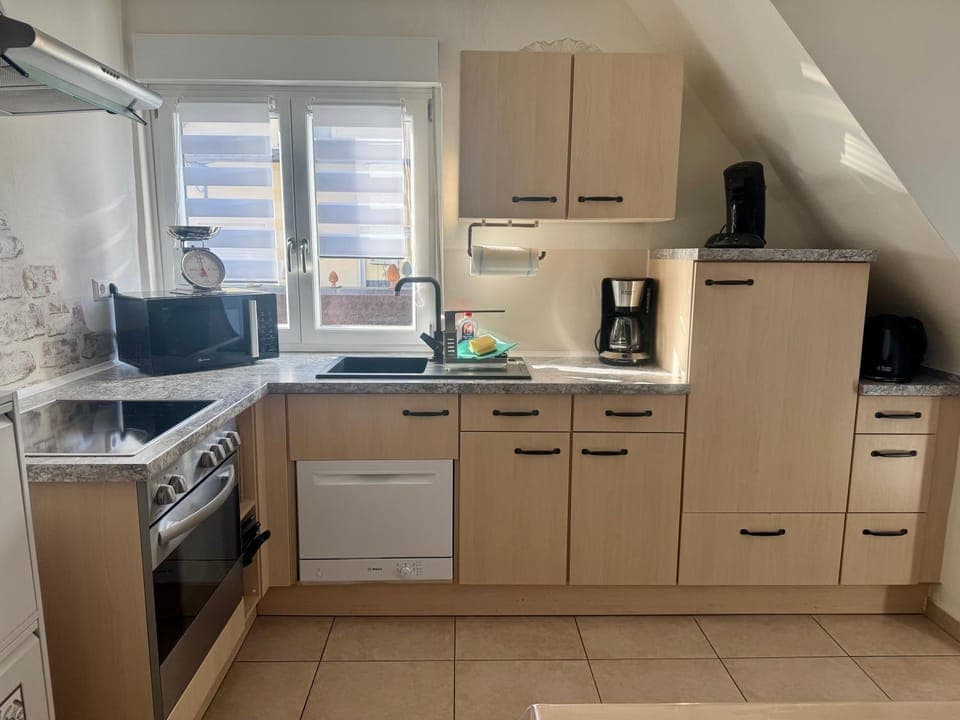 Coffee/tea facilities, Kitchen or kitchenette, dishwasher, oven, pet friendly, stove, toaster