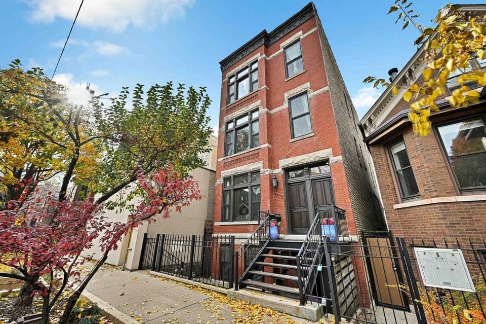 Bucktown Condo Just Two Blocks from the 'L' apts Apartment in Wicker Park