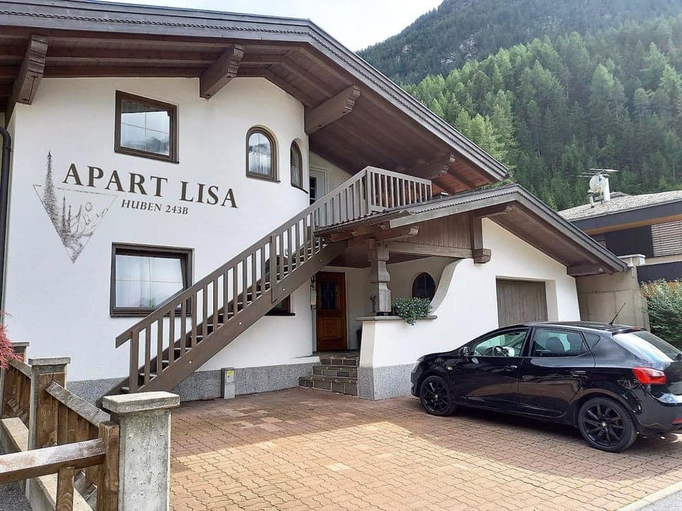 Property building, Day, Parking