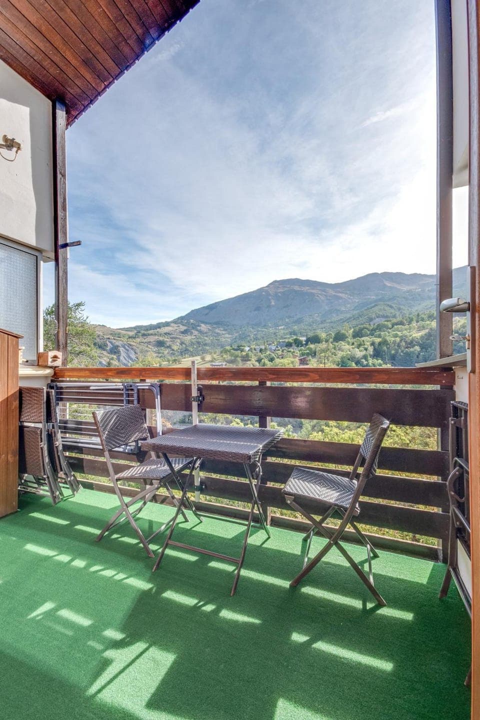 Balcony/Terrace, Mountain view