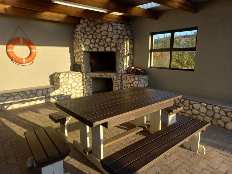 BBQ facilities, Seating area