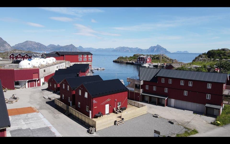 Property building, Day, Natural landscape, Bird's eye view, Sea view